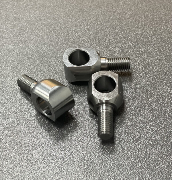 Supply eye bolt
